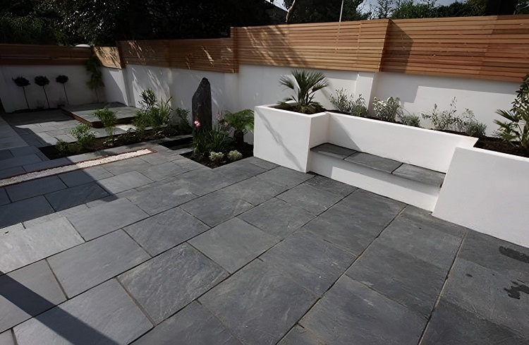 Gạch lát nền 60x60 chống trơn cho sân thượng