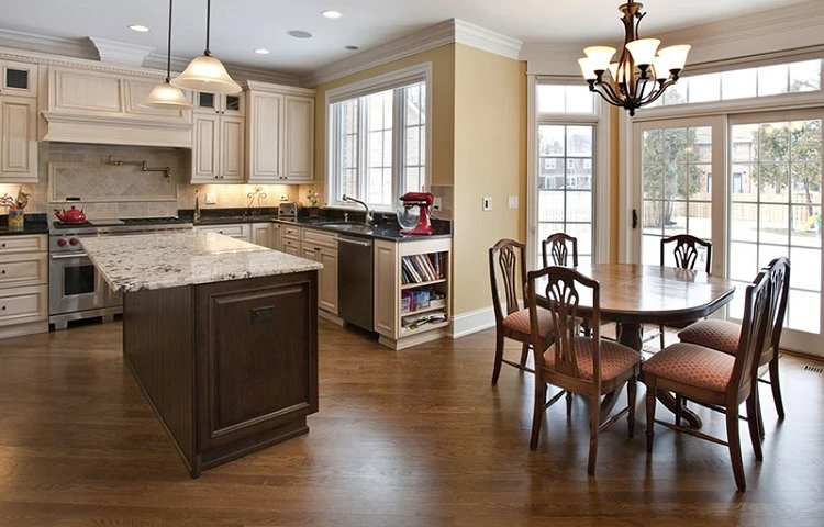 Mẫu gạch vân gỗ mang lại vẻ ấm áp để lát nền nhà bếp