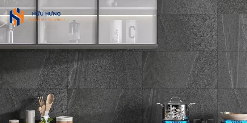 Gạch ốp lát nhà bếp phải đáp ứng những yếu tố riêng mà các khu vực khác không có.